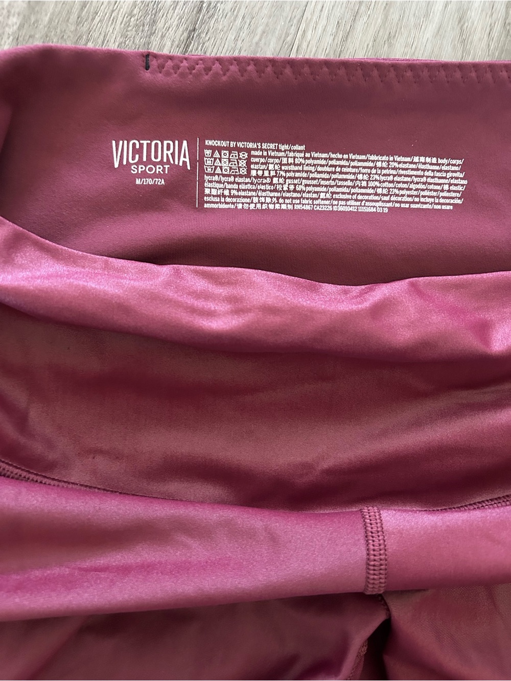 Victoria Sport High-Rise Leggings in Deep Berry Pink